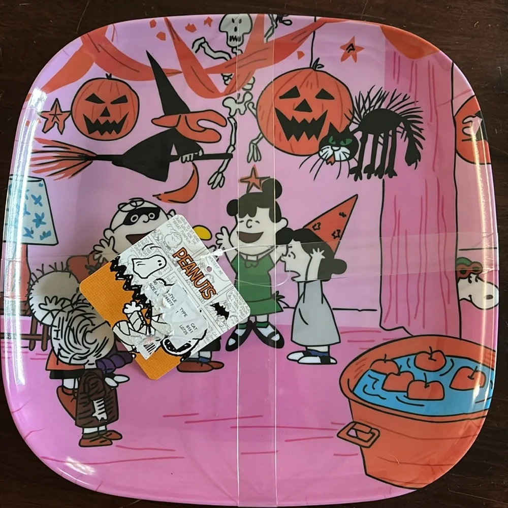 Peanuts celebrate halloween
